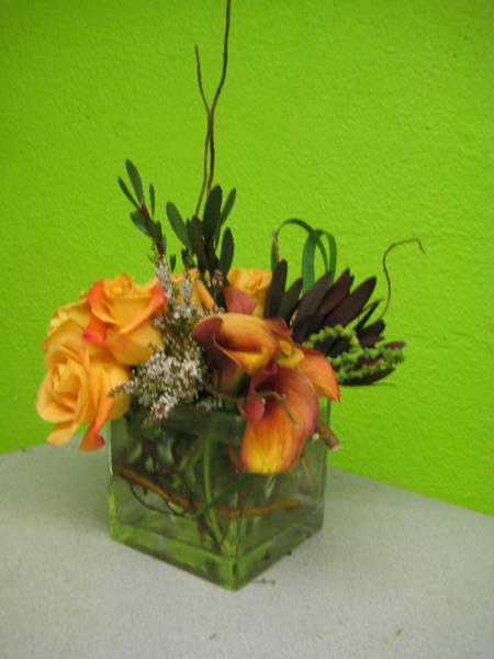 Yellow Moon, modern centerpieces in Las Vegas for all events, An Octopus's Garden Floral Design Studio Las Vegas, Banquet Flowers